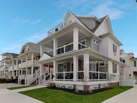 809 St. Charles Place