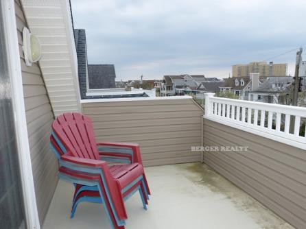 805 St. Charles Place