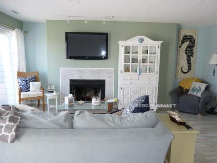 811 Periwinkle Drive