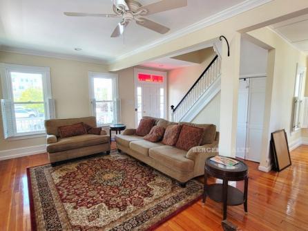 819 Central Ave