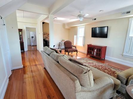 819 Central Ave