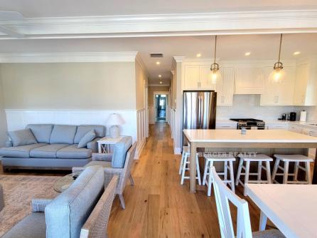 812 2nd Street