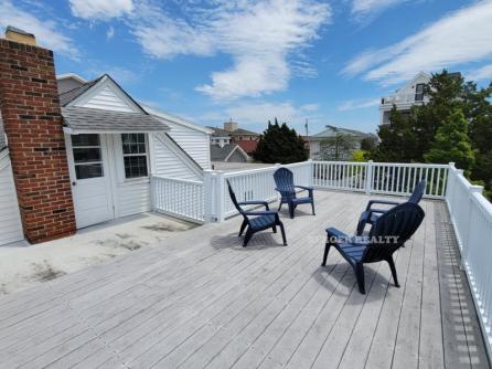 27 Simpson Rd