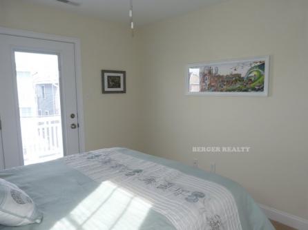 1422 Asbury Ave