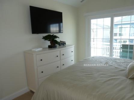 1422 Asbury Ave