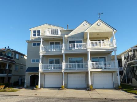611 St. Albans Place