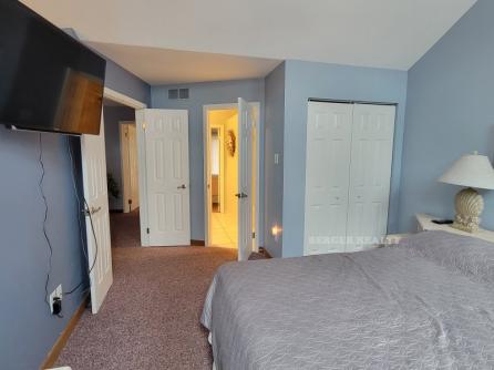 856 E. 7th Street