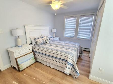 858 St Charles Place