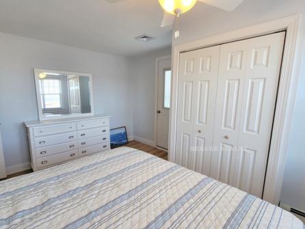 858 St Charles Place