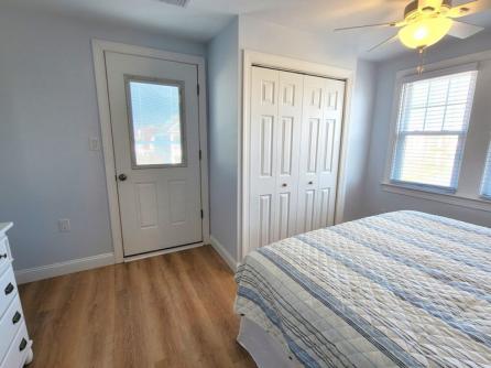 858 St Charles Place