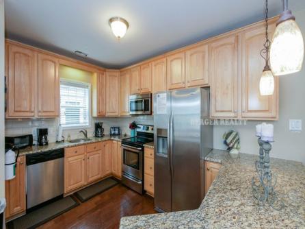 822 Wesley Ave
