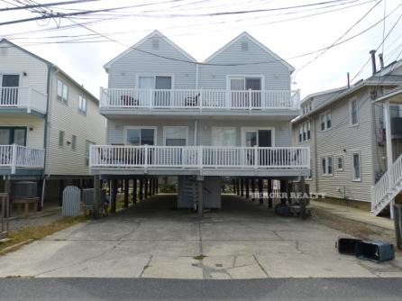 895 5th Street