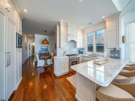 3728 Wesley Ave.