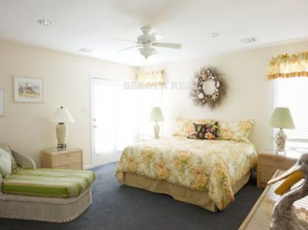 2308 Wesley Ave.