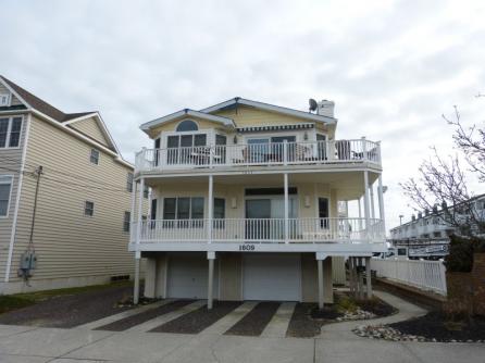 1670 Boardwalk