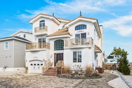 283 6th, Avalon, 08202
