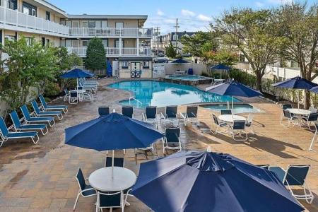 7900 dune, Avalon, 08202