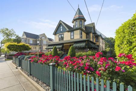 127 Myrtle, West Cape May, 08204
