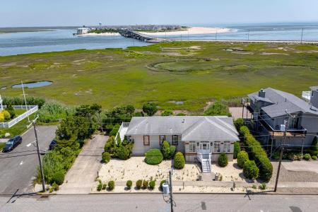 585 7th, Avalon, 08202