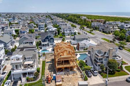 215 60th, Avalon, 08202