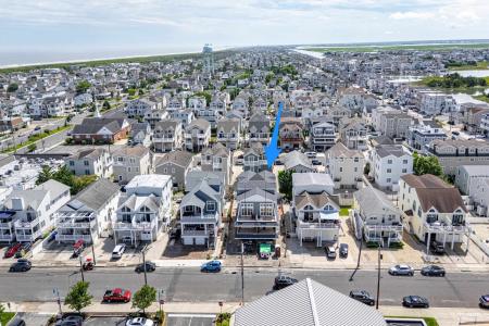 268 32nd, Avalon, 08202