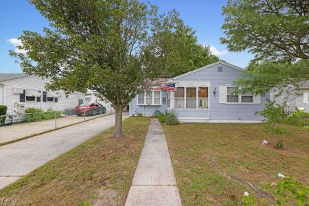 221 Cedardale, Villas, 08251