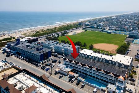 7929 Dune, Avalon, 08202