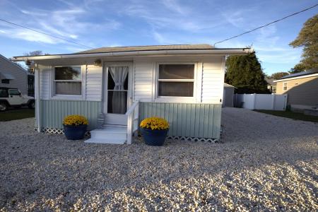 235 New York, Villas, 08251