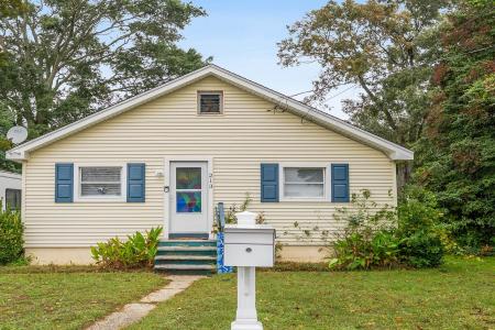 213 Langs, Villas, 08260