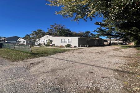 27 New York, Villas, 08251