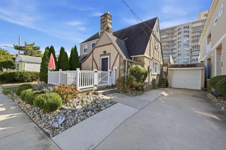 9406 Pacific, Margate, 08402