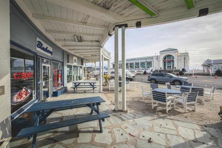 713 Beach, Cape May, 08204