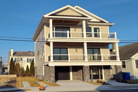 219 Delavan, Margate, 08402