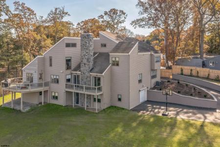 206 School House Dr, Linwood, 08221