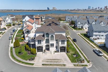 2 Hart, Ventnor, 08406