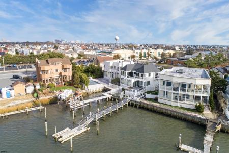 8407 Wellington, Margate, 08402