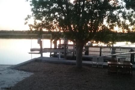 1 River Dr, Egg Harbor Township, 08234