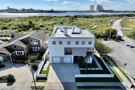 2 Ocean Dr W, Brigantine, 08203