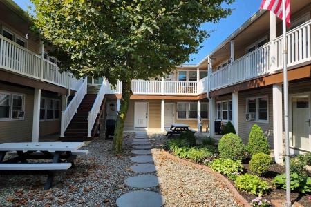 6 Newport, Ventnor, 08406
