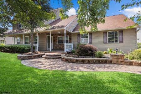 61 Olympia Ln, Sicklerville, 08081