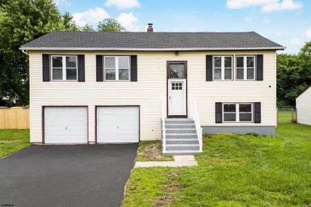 243 Wintergreen Lane, Penns Grove Borough, 08069