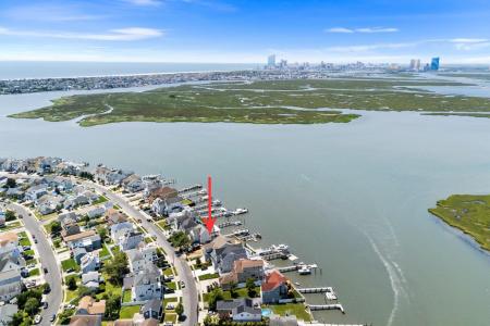 816 Shore, Brigantine, 08203