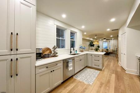 6221 Monmouth Ave, Ventnor, 08406