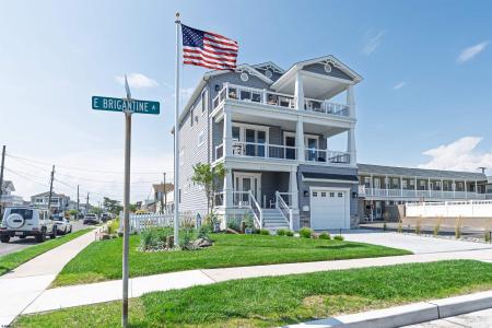 223 6th St N, Brigantine, 08203