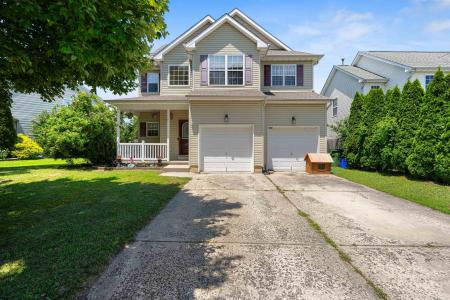 18 Ravenwood Drive, Egg Harbor Township, 08234
