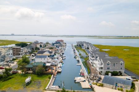 7 Neptune Drive, Somers Point, 08244
