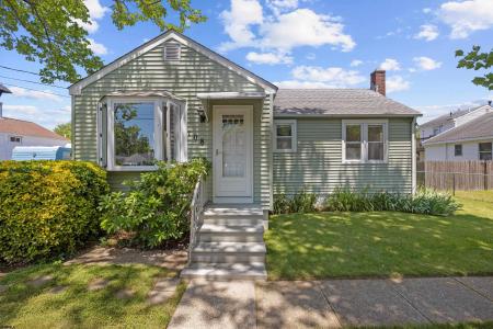 108 Bucknell, Villas, 08251