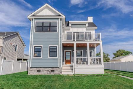 711 Beach Dr, North Cape May, 08204