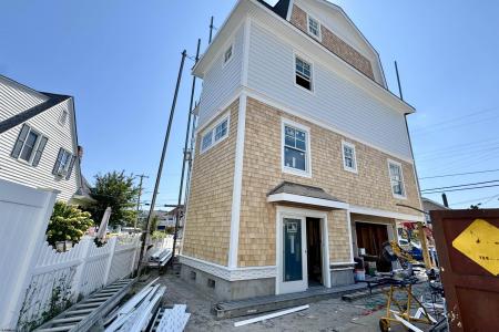 829 North, Ocean City, 08226