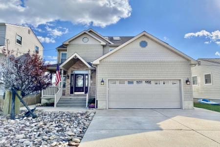 911 Shore, Brigantine, 08203